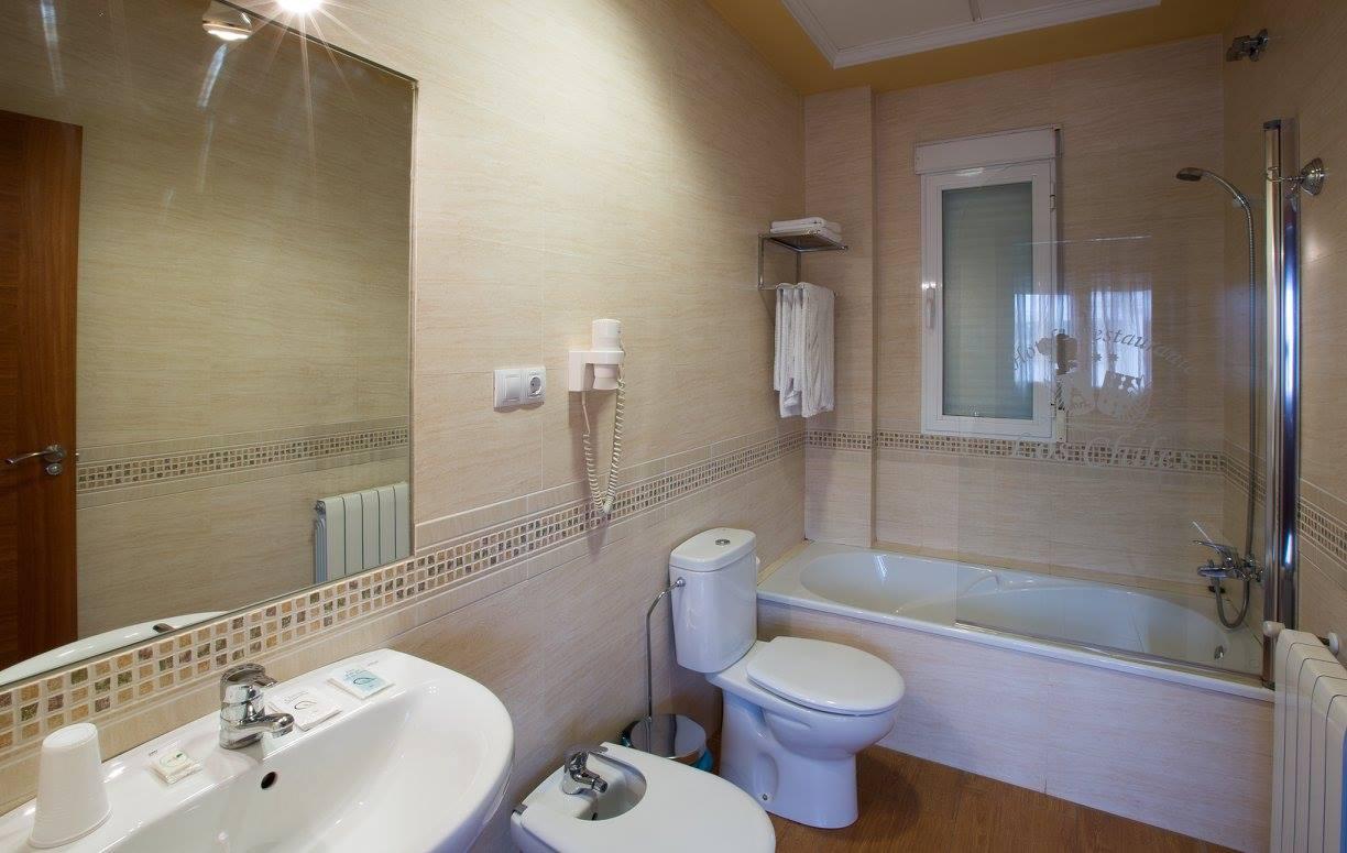 Hotel Los Chiles ビジャヌエバ・デル・アルソビスポ エクステリア 写真