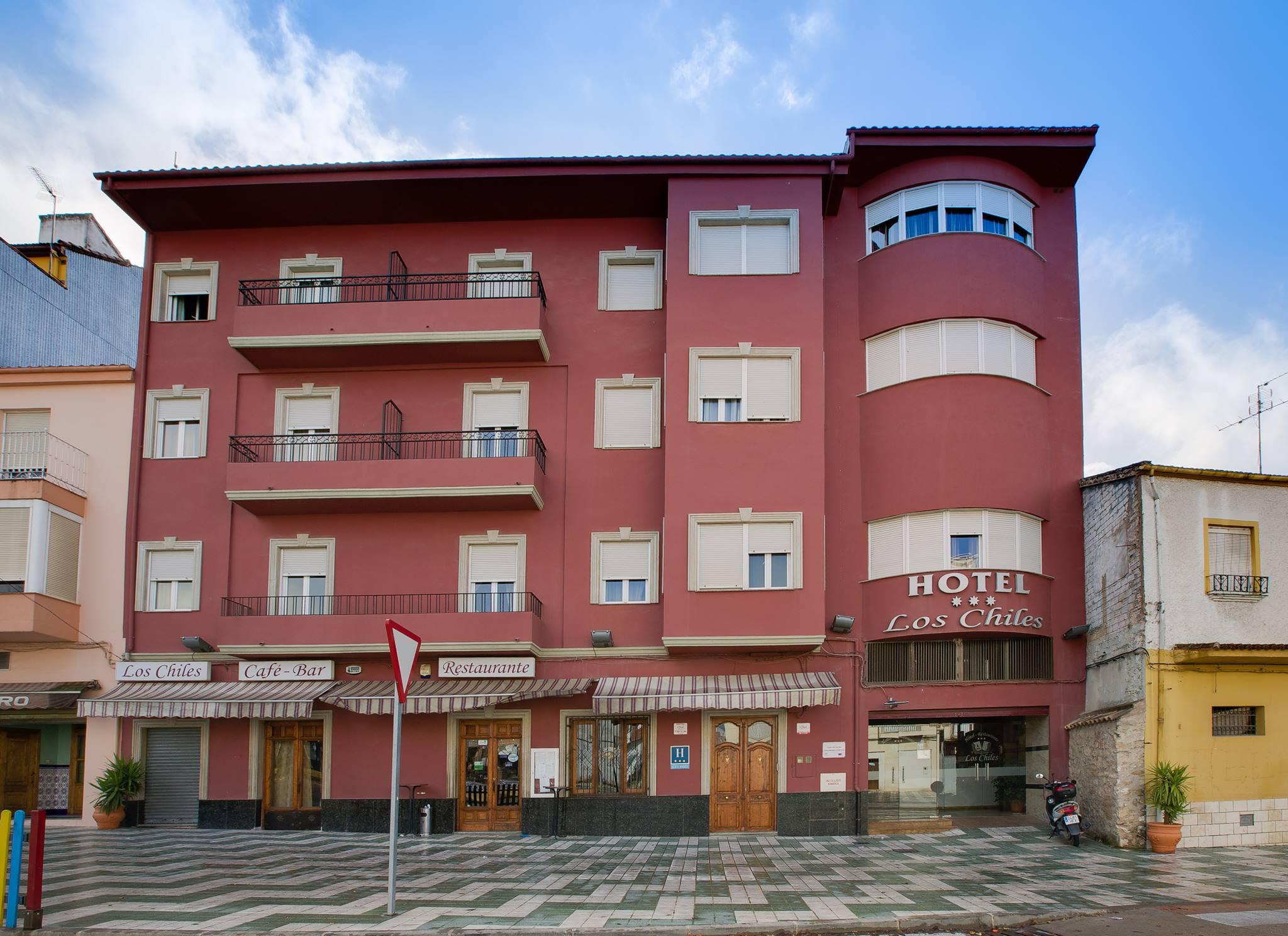 Hotel Los Chiles ビジャヌエバ・デル・アルソビスポ エクステリア 写真